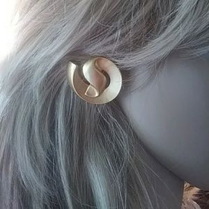 Matte gold earrings